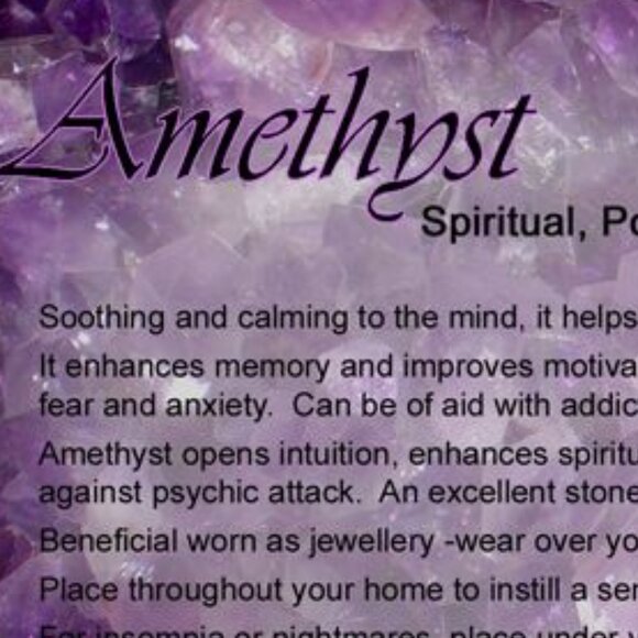 Amethyst Aura Fragrance Roller with Real Chips - Picture 4 of 7